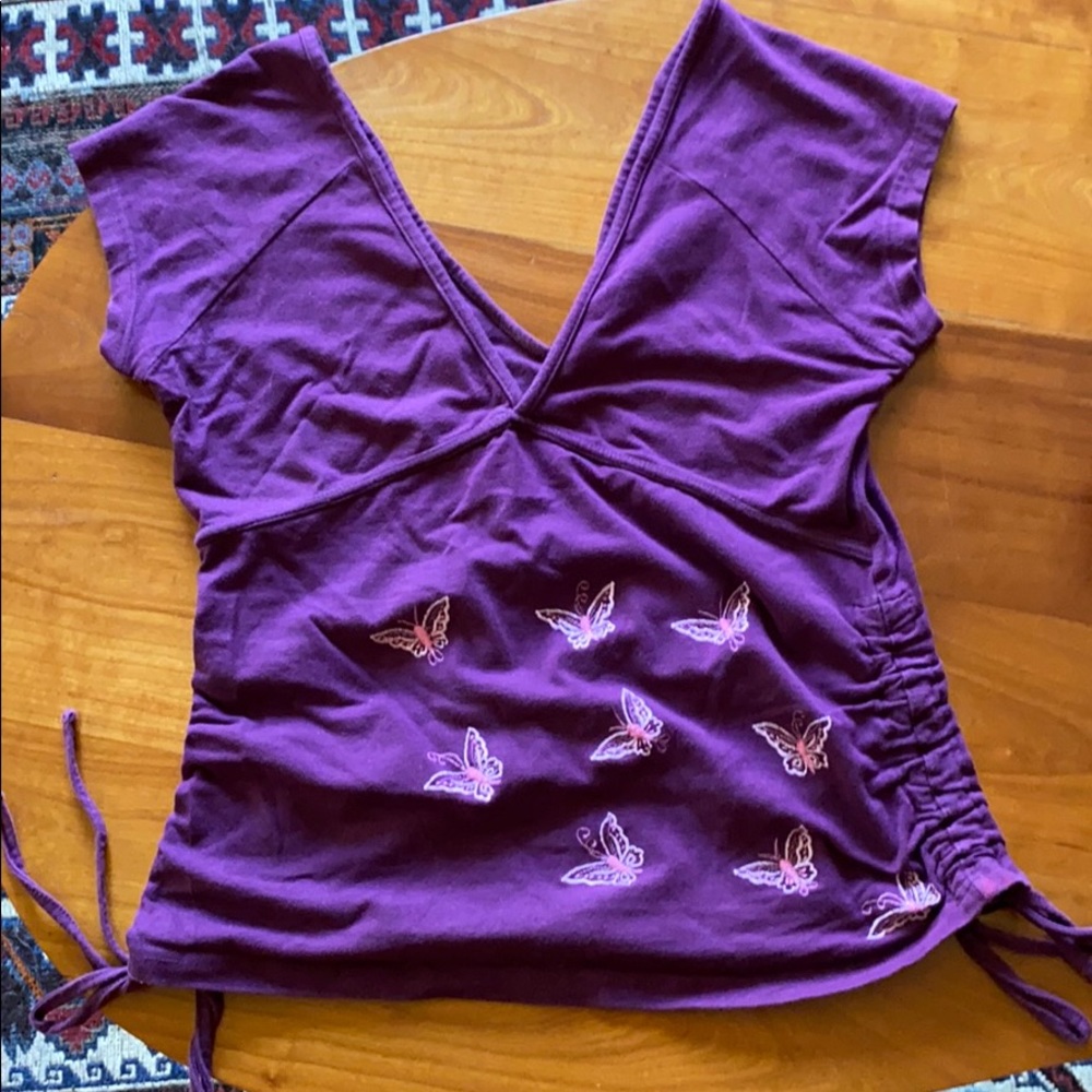 Deep V-neck summer shirt